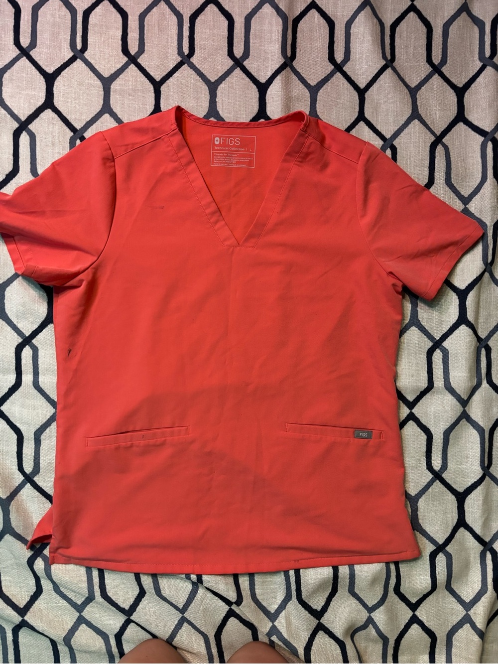 Figs Casma Three-Pocket Scrub Top Large Hot Coral